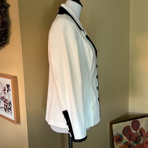 ST JOHN SPORT sz  12P Elegant Ecru Winter White Stretch Trim Gem Button NEW - Picture 9 of 16